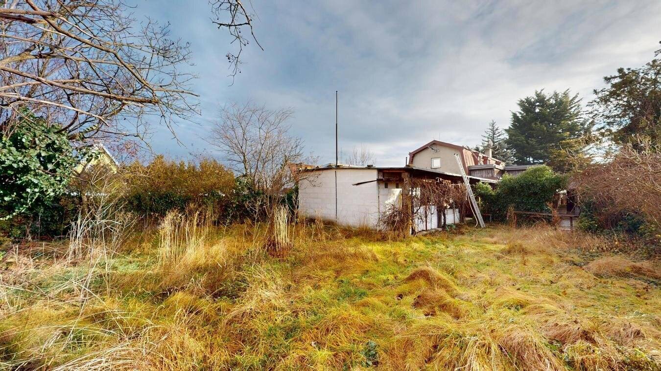 Bauträgergrundstück 725 m² mit Altbestand – Eßling, 1220 Wien