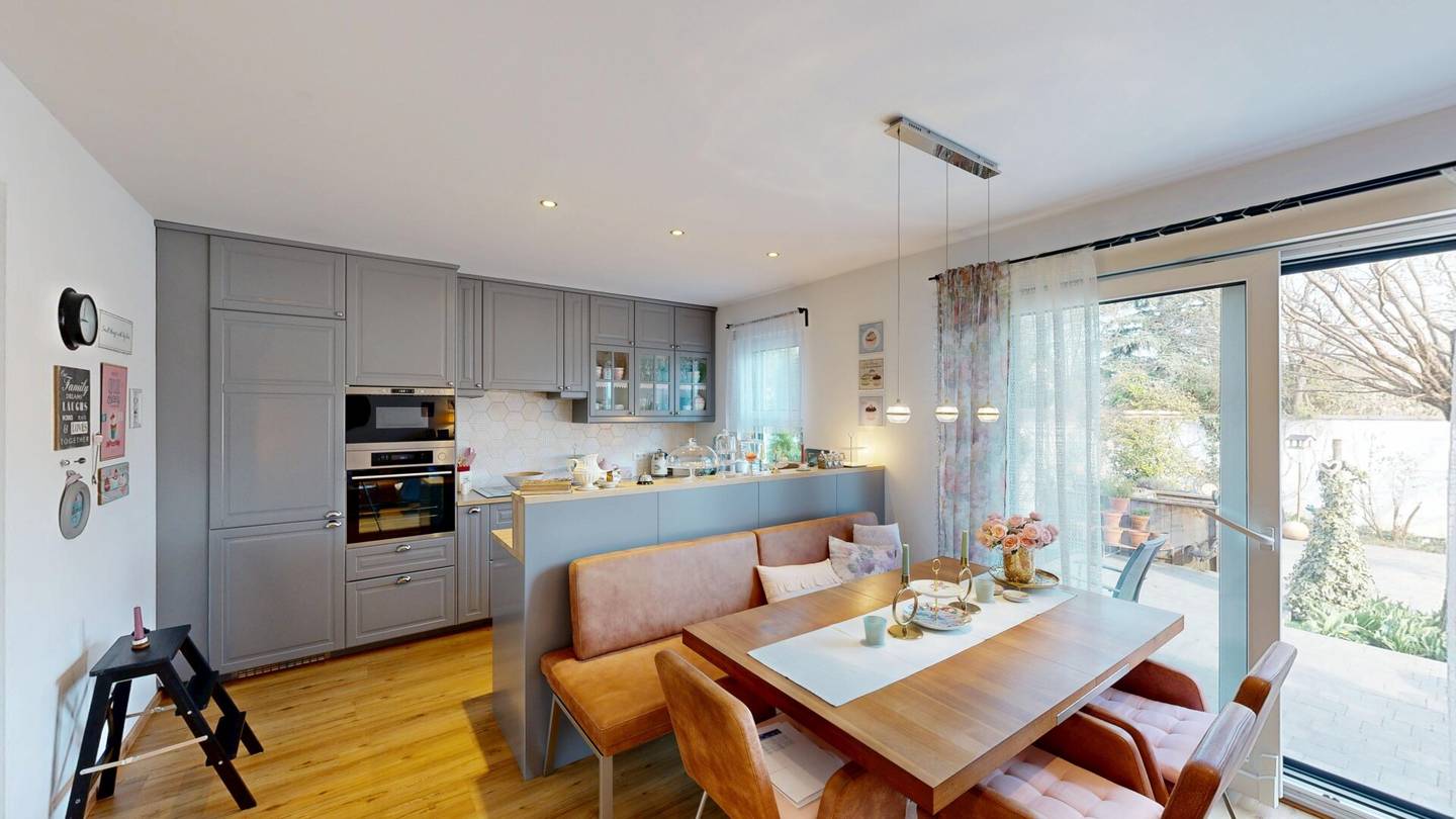 Moderne Doppelhaushälfte mit Garten in Gerasdorf - Erstbezug 2016