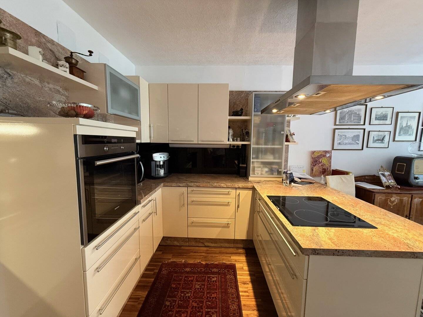 Kaisermühlen | 122 m² Wohntraum mit Terrasse, 2 Balkonen, Schrankraum & Tiefgarage