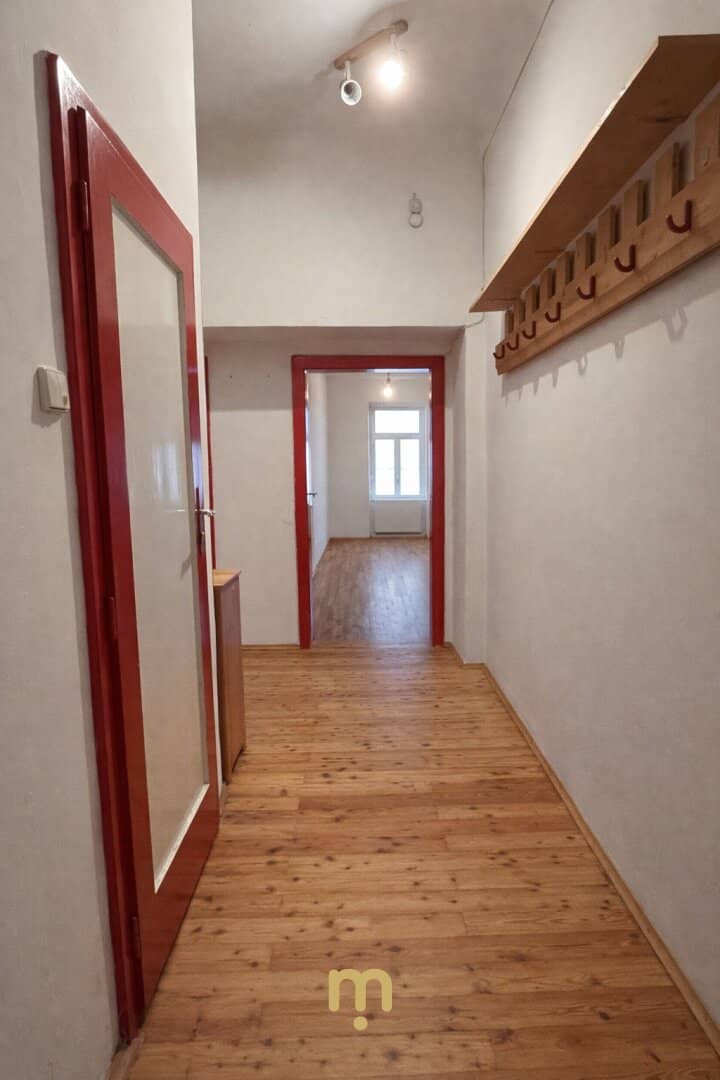 Helle 2-Zimmer-Wohnung im 3. OG (letzter Stock) nahe Donaukanal – 1030 Wien
