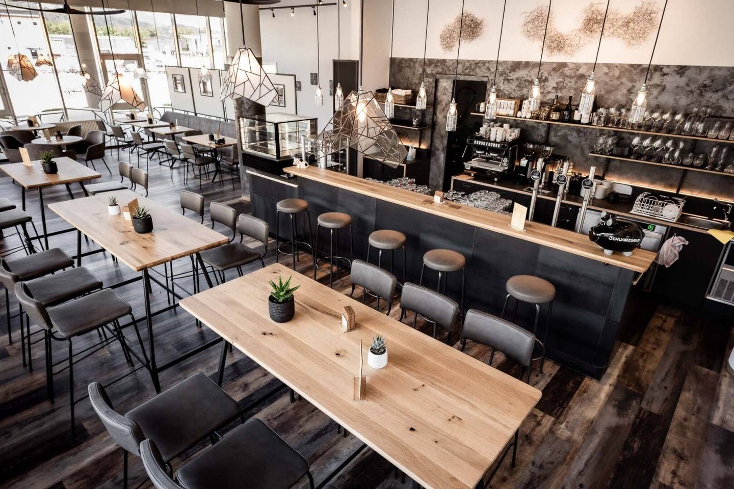 Großzügige Gastronomiefläche mit Terrasse im DLZ Kramsach