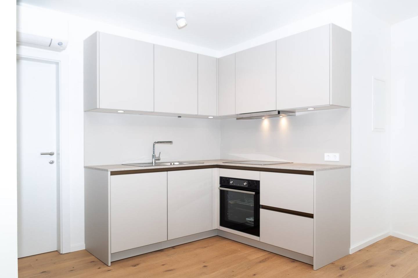 Wohnung im  Dachgeschoß mit unverbaubarem Seeblick - Top 6