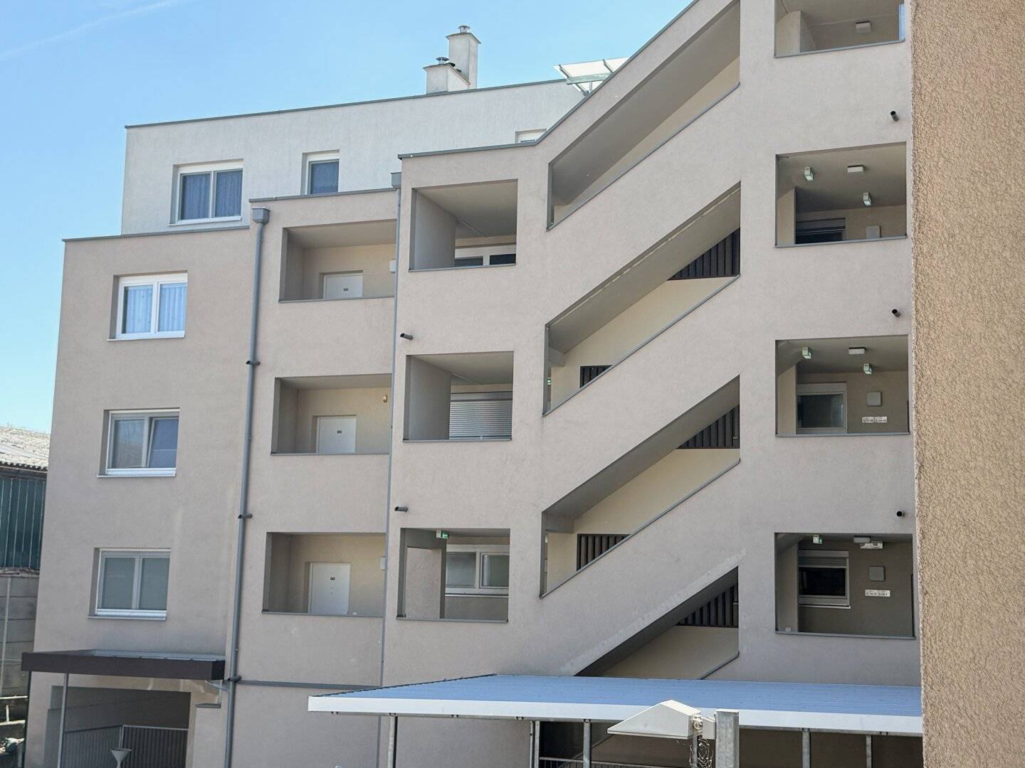 Moderne 3-Zimmer-Wohnung in Vösendorf: Balkon, 2 KFZ- Stellplätze & Top-Ausstattung!
