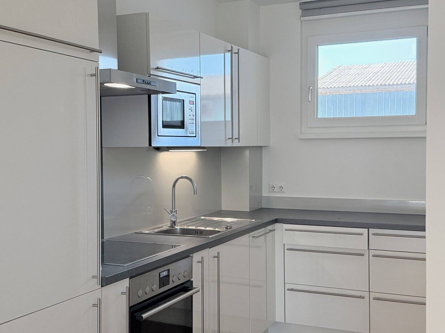 Moderne 3-Zimmer-Wohnung in Vösendorf: Balkon, 2 KFZ- Stellplätze & Top-Ausstattung!