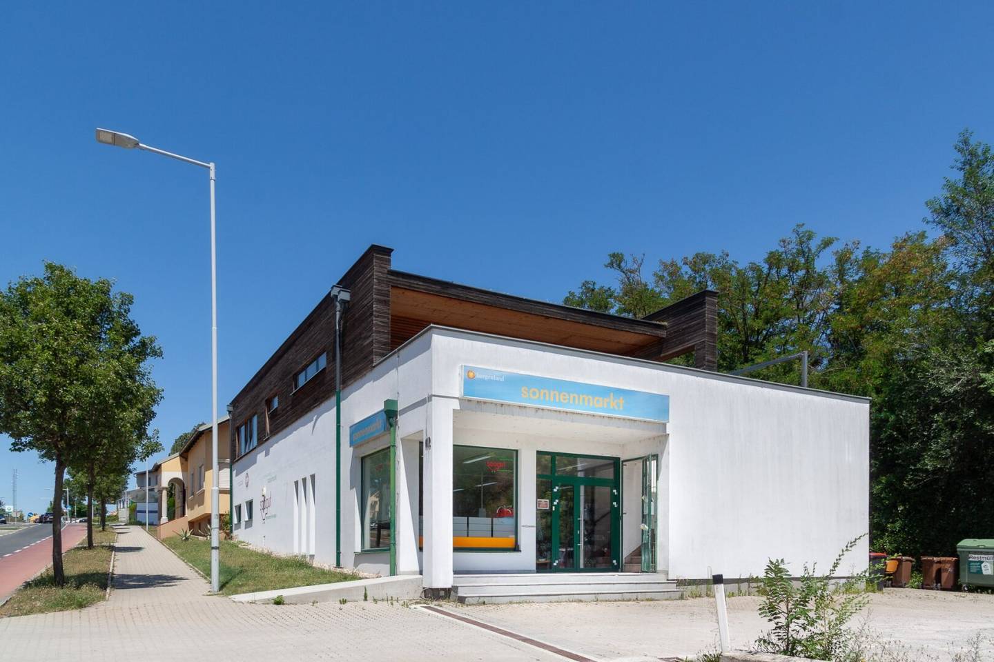 Geschäftslokal direkt auf Wiener Straße Neusiedl am See – Perfekte Lage für Ihr Unternehmen