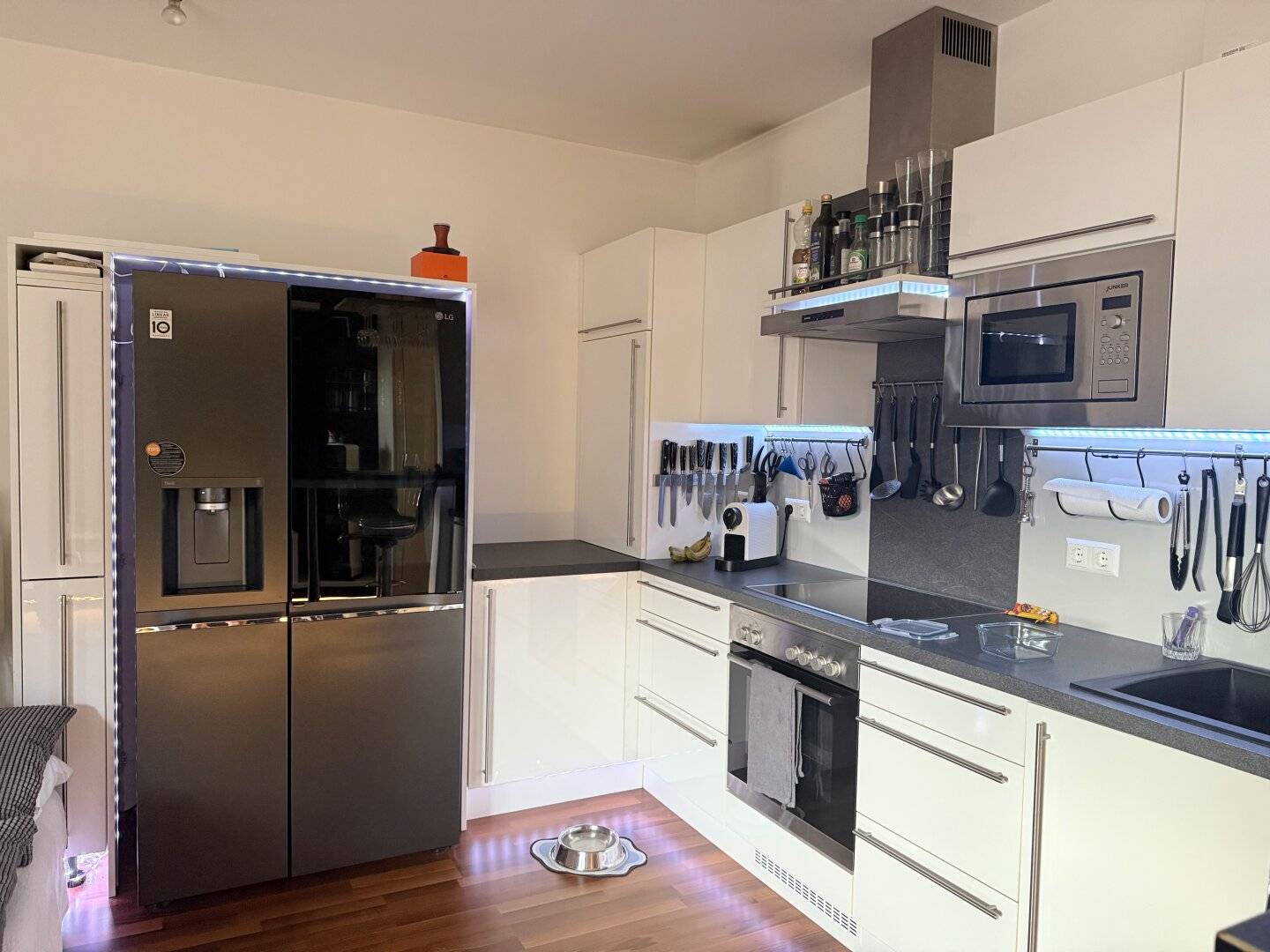 2-Zimmer-Wohnung mit großer Terrasse & 2 Stellplätzen