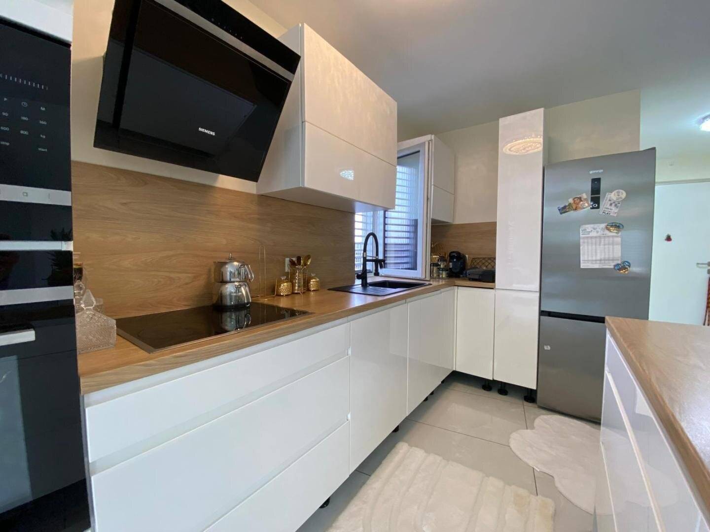 modernes Einfamilienhaus in 1100 Wien zu verkaufen   *Dachterrasse + Keller vorhanden*