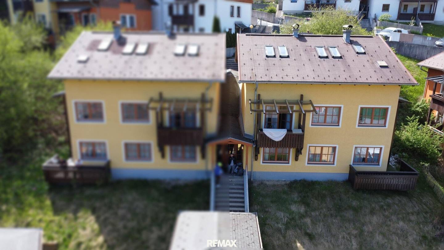 Zinshaus mit 4 Wohneinheiten in Hof bei Salzburg