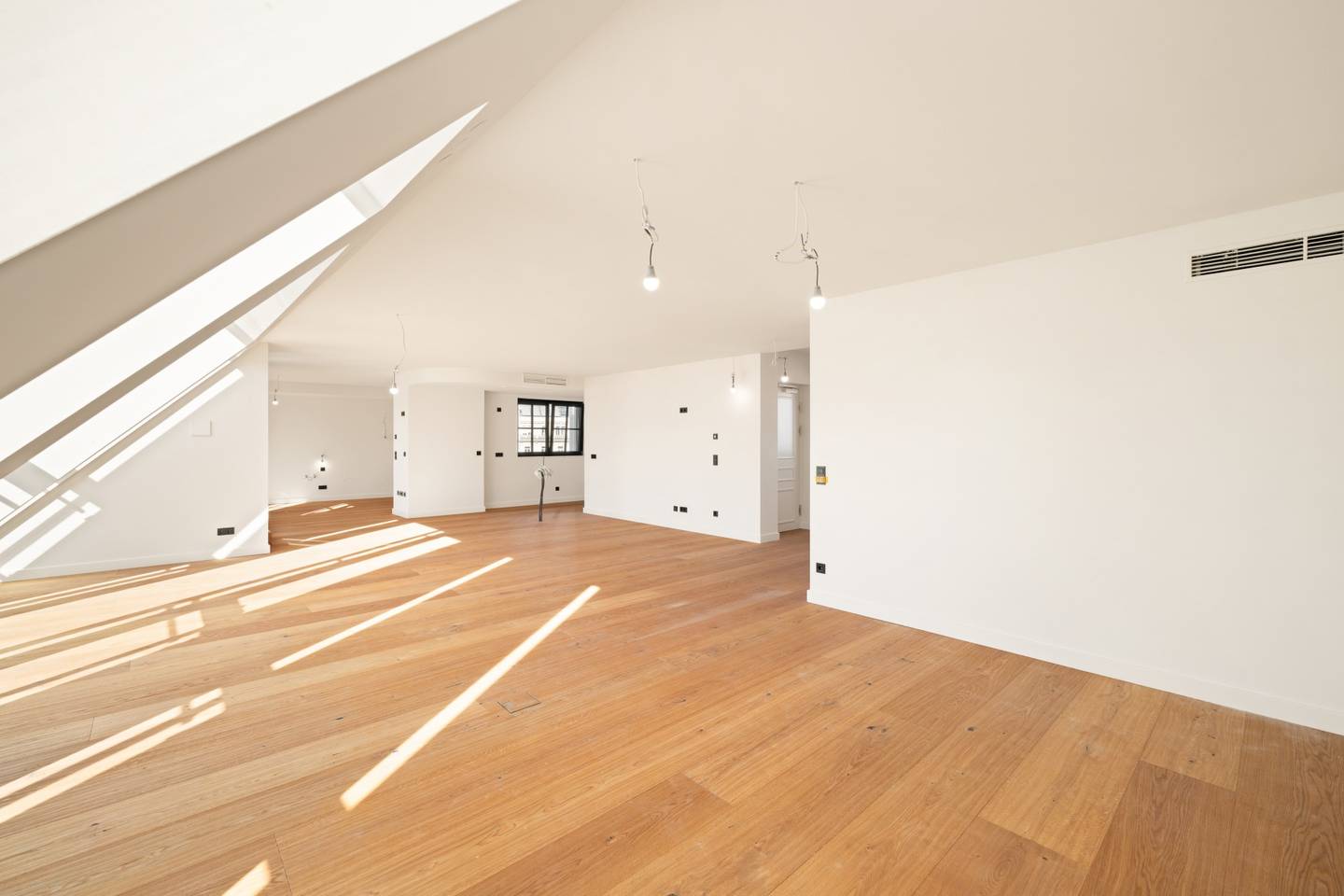 Top-Penthouse am Naschmarkt in Wien mit Dachterrasse & 171 m²