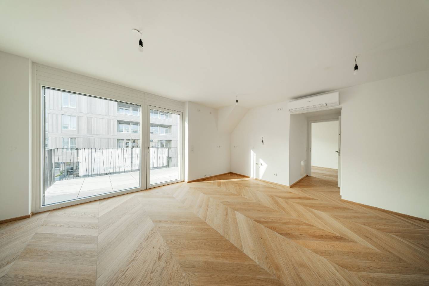 Erstbezug Dachgeschosswohnung mit Westbalkon