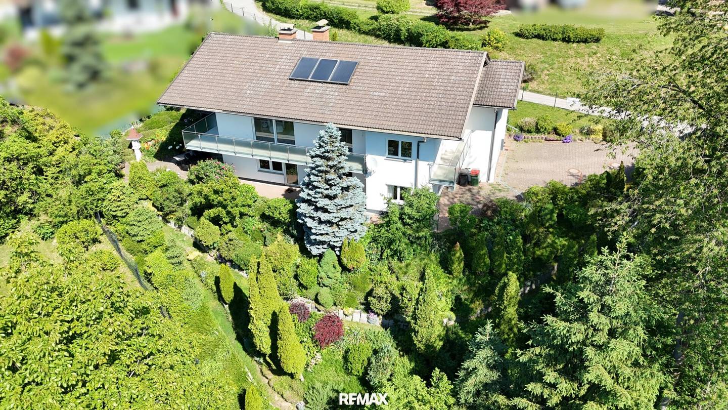Wohnhaus mit fantastischem Fernblick in Lassein - Zweitwohnsitz möglich!