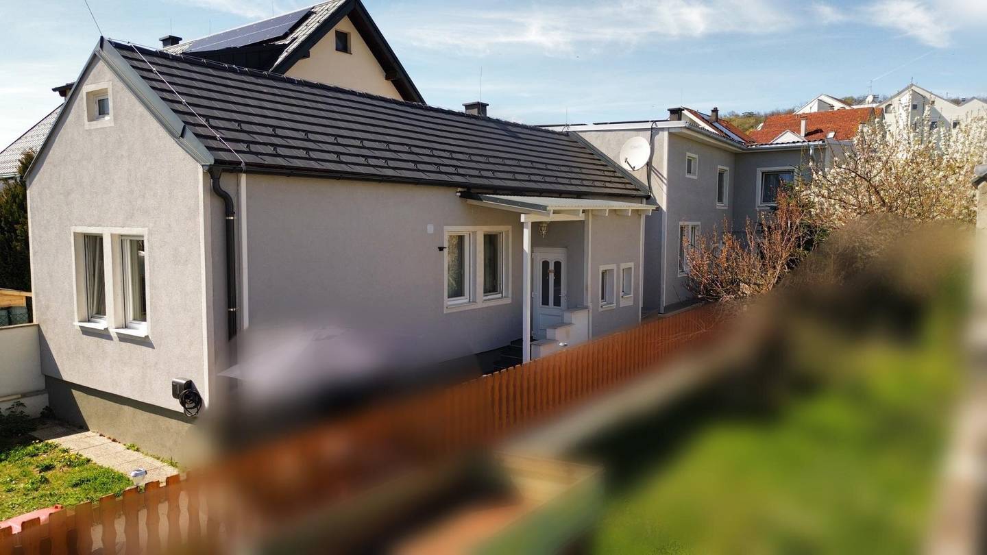 Ein/Zweifamilienhaus mit schöner Aussicht auf sonnigen Grundstück in Eisenstadt zu verkaufen!