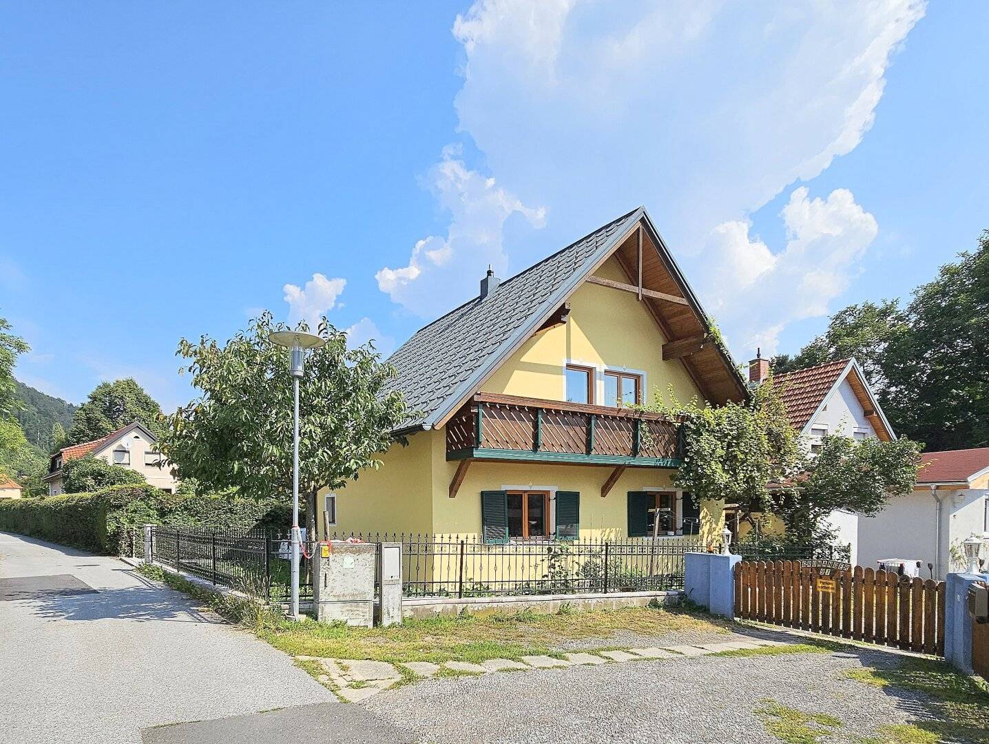 Gratwein - Schön saniertes Einfamilienhaus in sonniger, ruhiger Lage !