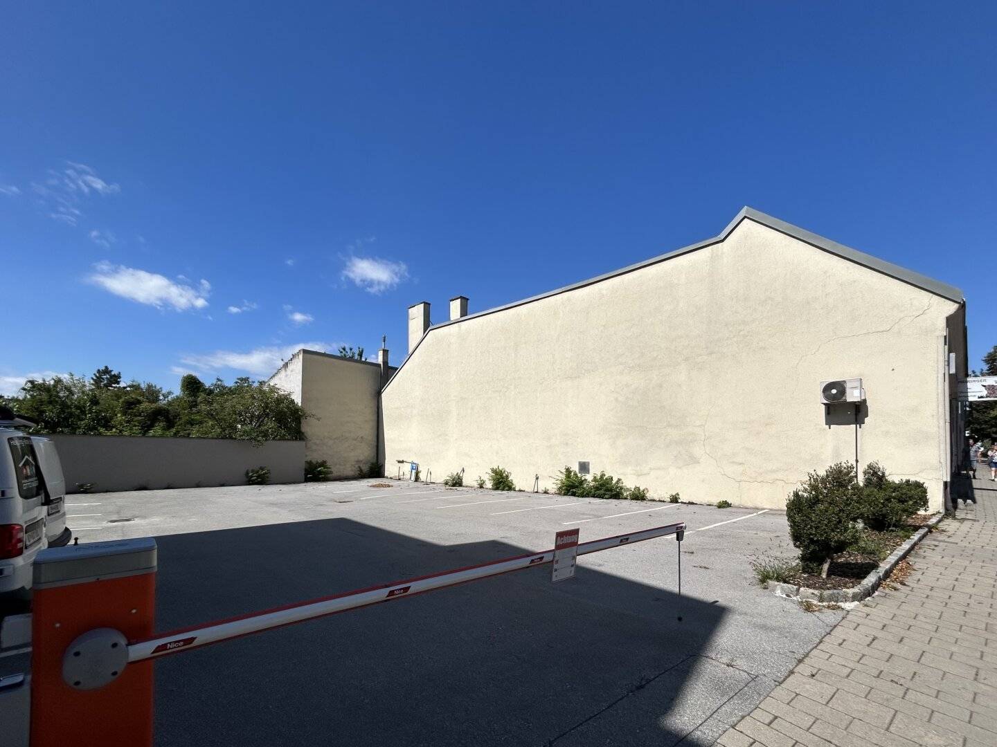 Wohnen und Arbeiten an der Hauptstraße in Neusiedl am See