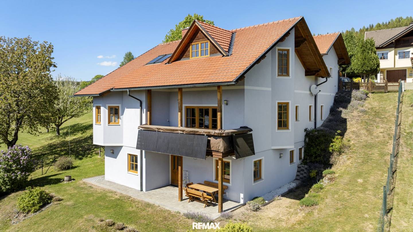 Stilvolle Wohlfühloase mit Gartenidylle und Fernblick in Knappenberg