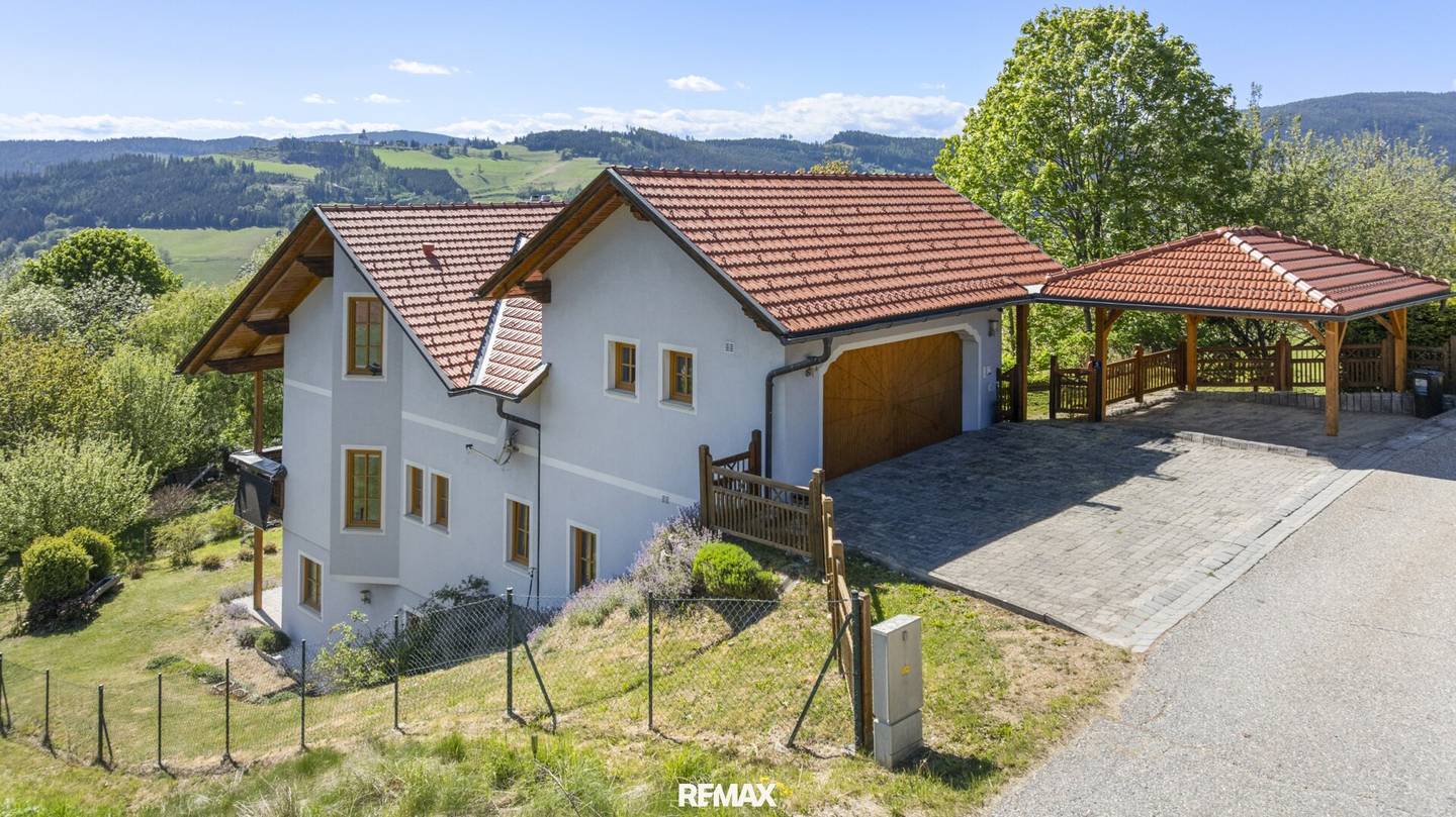 Stilvolle Wohlfühloase mit Gartenidylle und Fernblick in Knappenberg