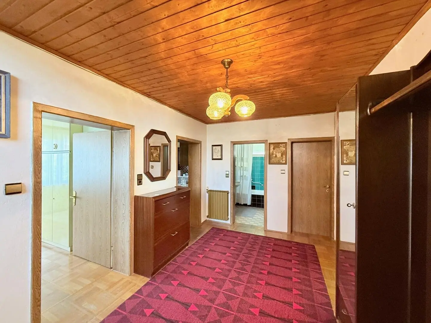 großzügiges Vorzimmer