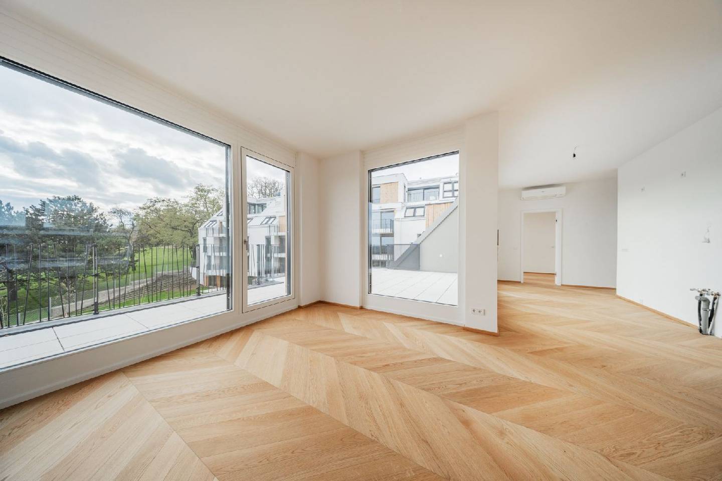 Dachgeschosswohnung Erstbezug Terrasse Grünblick
