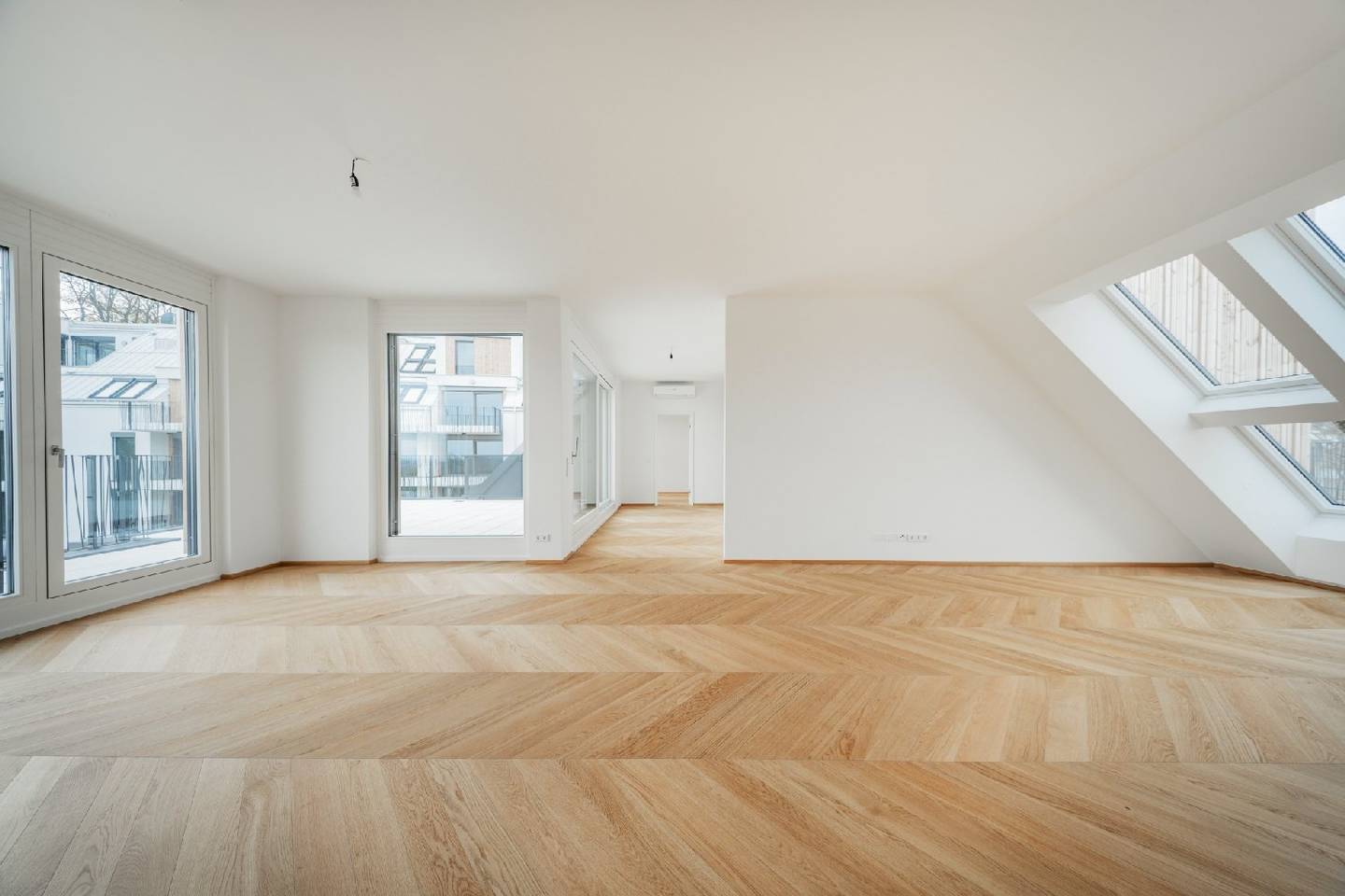 Dachgeschosswohnung Erstbezug Terrasse Grünblick