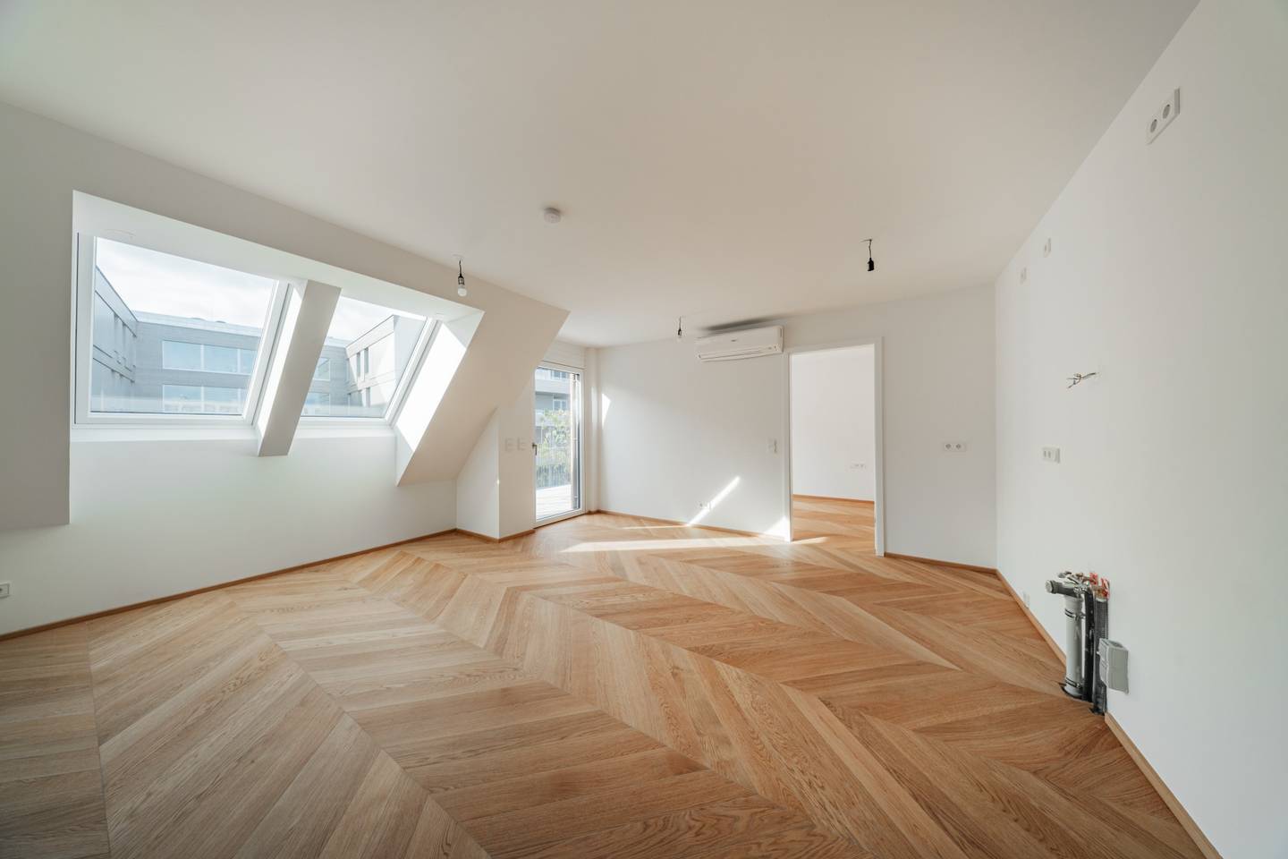 Attic apartment sun balcony near Lainzer Tiergarten