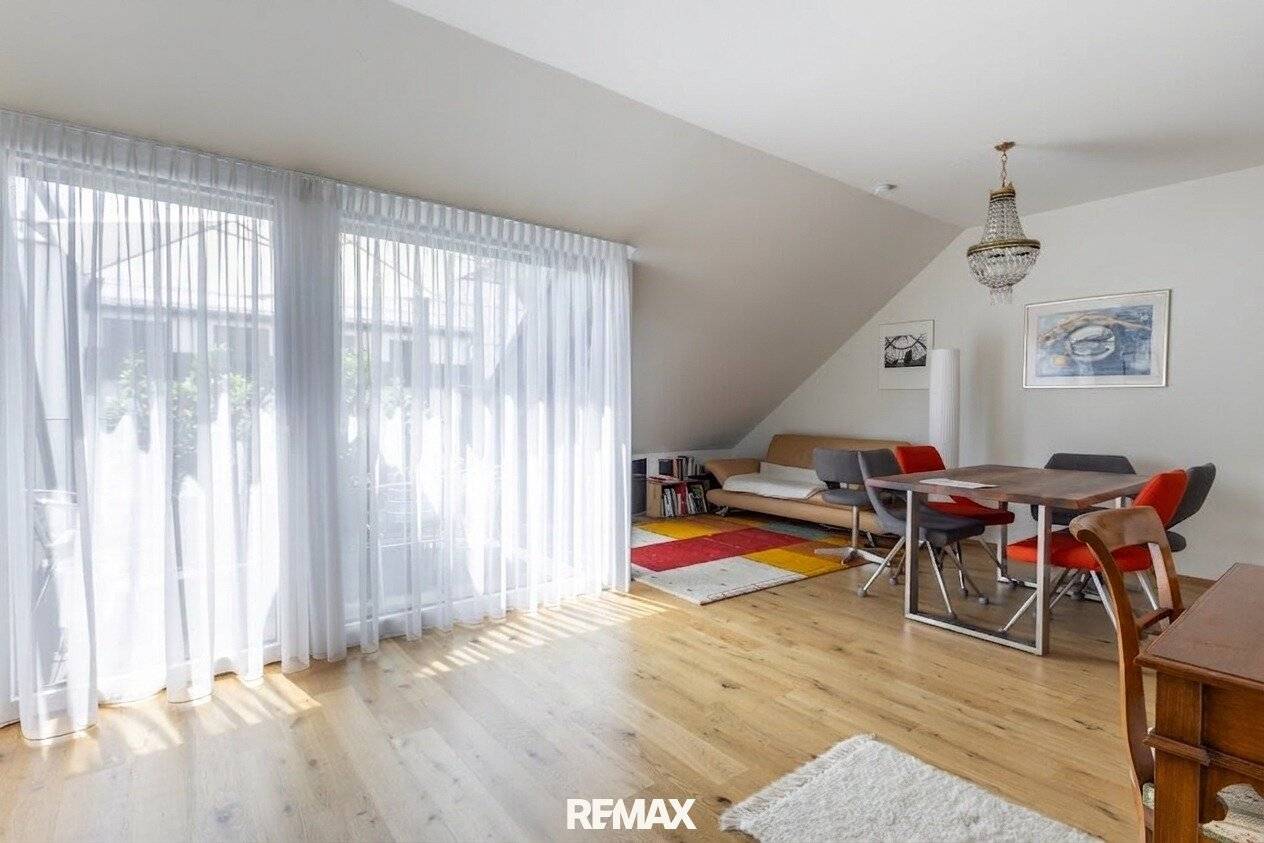 Neubau-Dachgeschosswohnung mit Südbalkon inkl. Tiefgaragenplatz in Villach