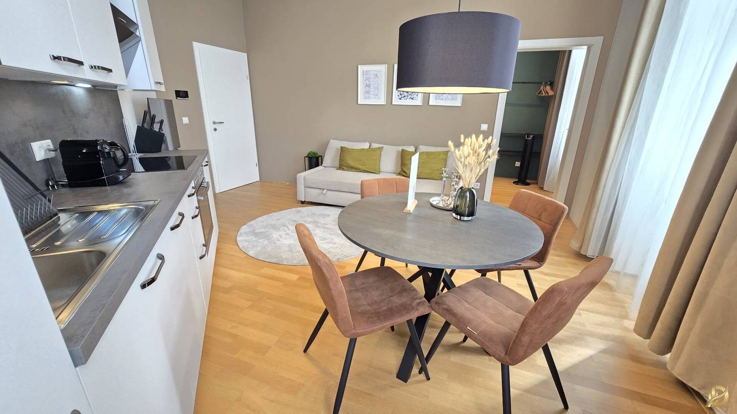 Wunderschöne Wohnung im Altbau 2.Zi. Wohnung, zweiter Stock