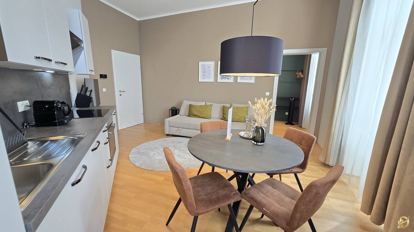 Wunderschöne Wohnung im Altbau 2.Zi. Wohnung, zweiter Stock