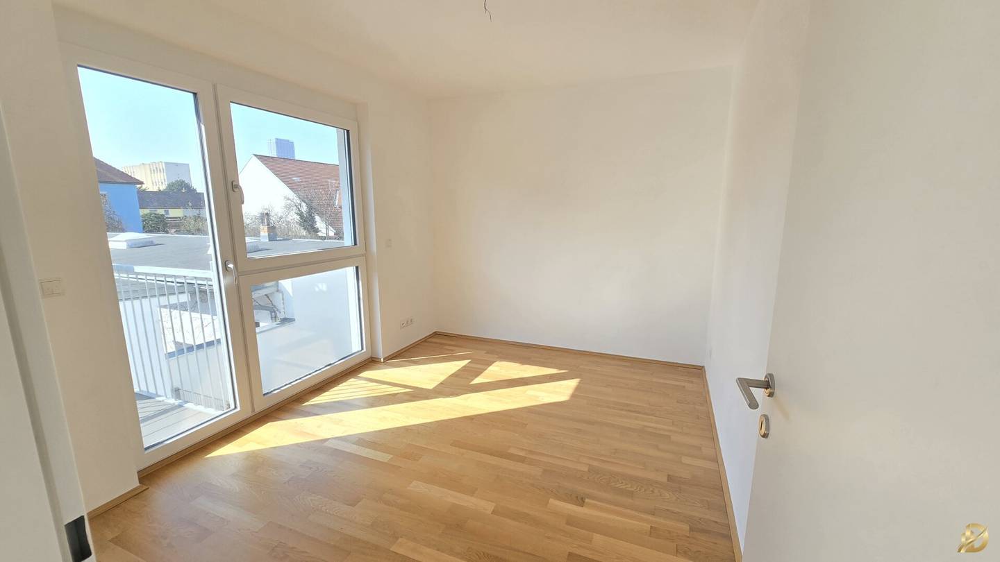 Schöne 3 Zimmer + 2 Balkone. Sehr gute Lage, nähe U1 Kagranerplatz