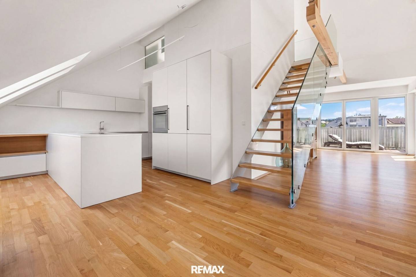 Exklusive Penthouse-Maisonette-Wohnung am Kreuzbergl - Wohnen zwischen Stadt, Bergen und Himmel