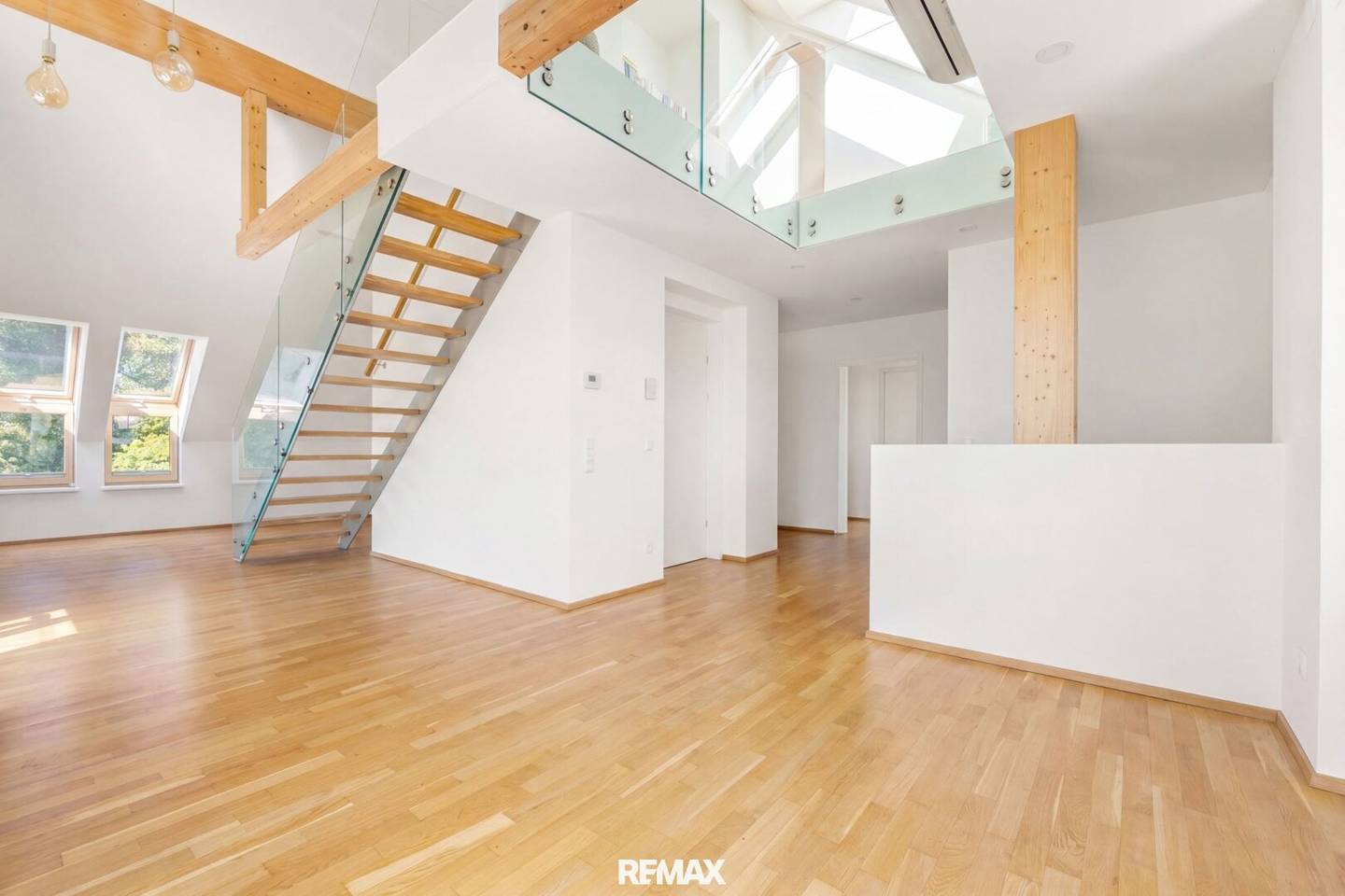 Exklusive Penthouse-Maisonette-Wohnung am Kreuzbergl - Wohnen zwischen Stadt, Bergen und Himmel