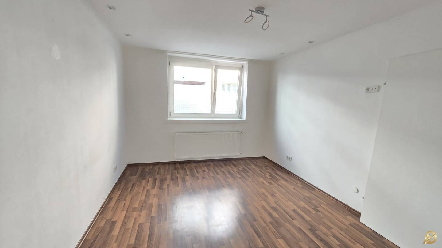Schöne 4 Zi. Wohnung Erdgeschoß