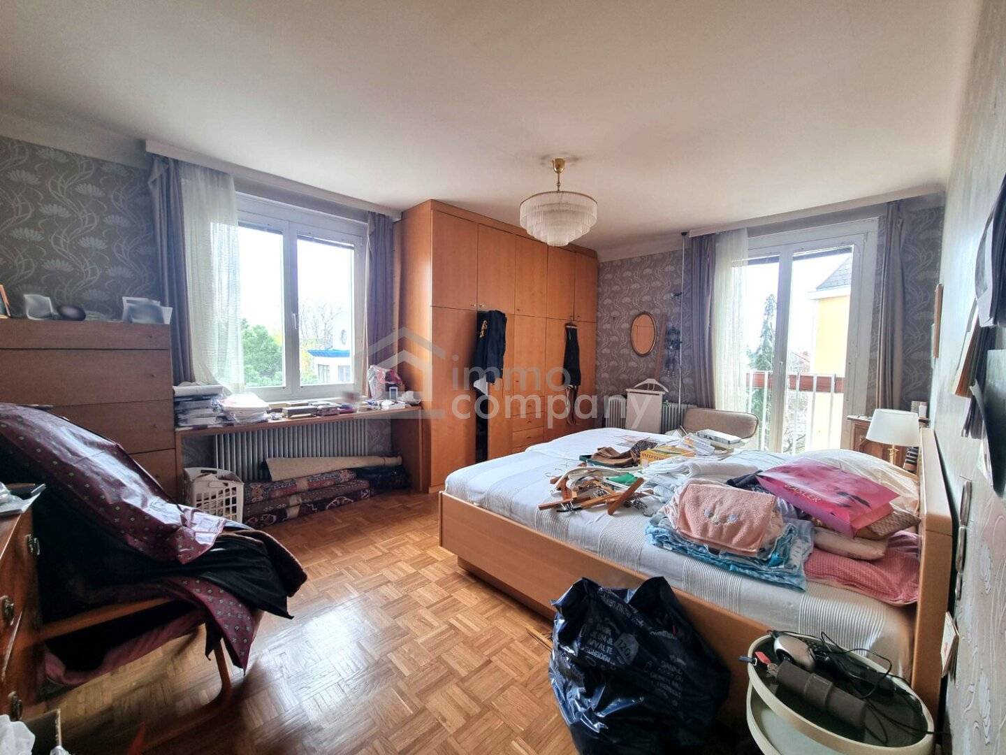Wohnung im ruhigen Roter Berg mit Loggia und Grünblick