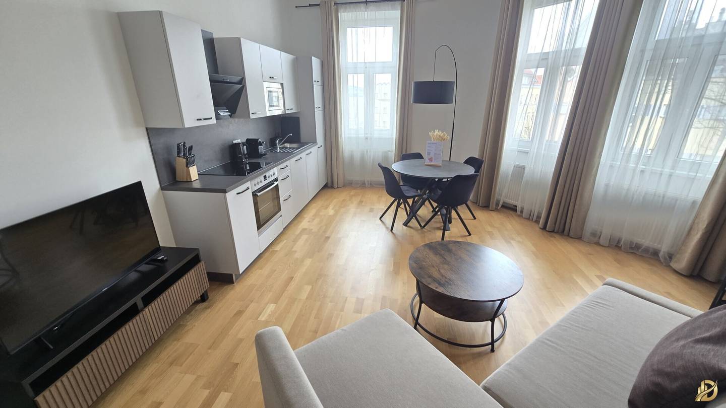 2 Zimmer- Wohnung neu Saniert