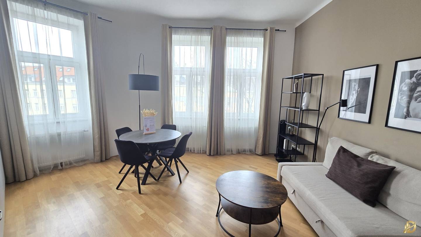 2 Zimmer- Wohnung neu Saniert