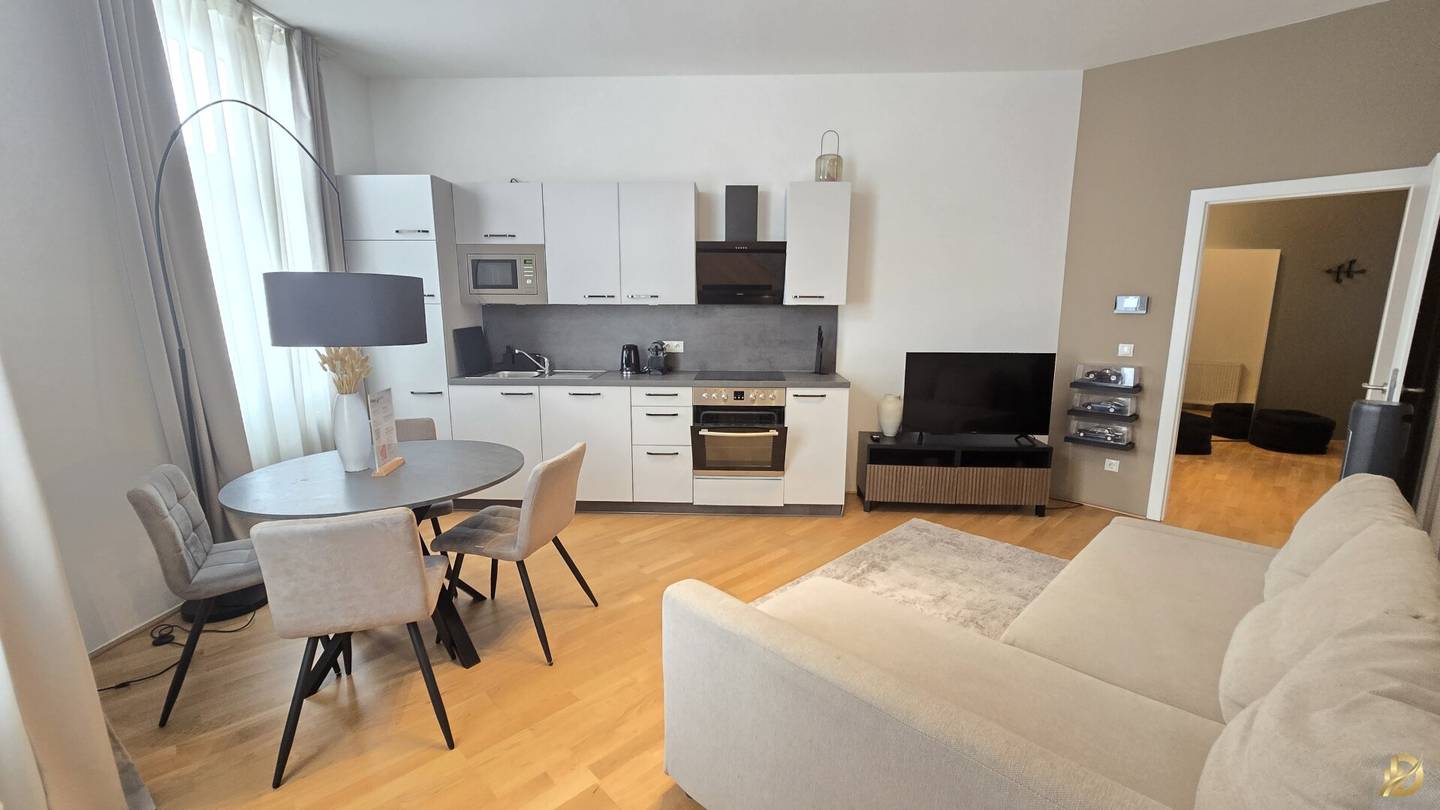 Schöne Wohnung 2.Zi. Wunderschön saniert