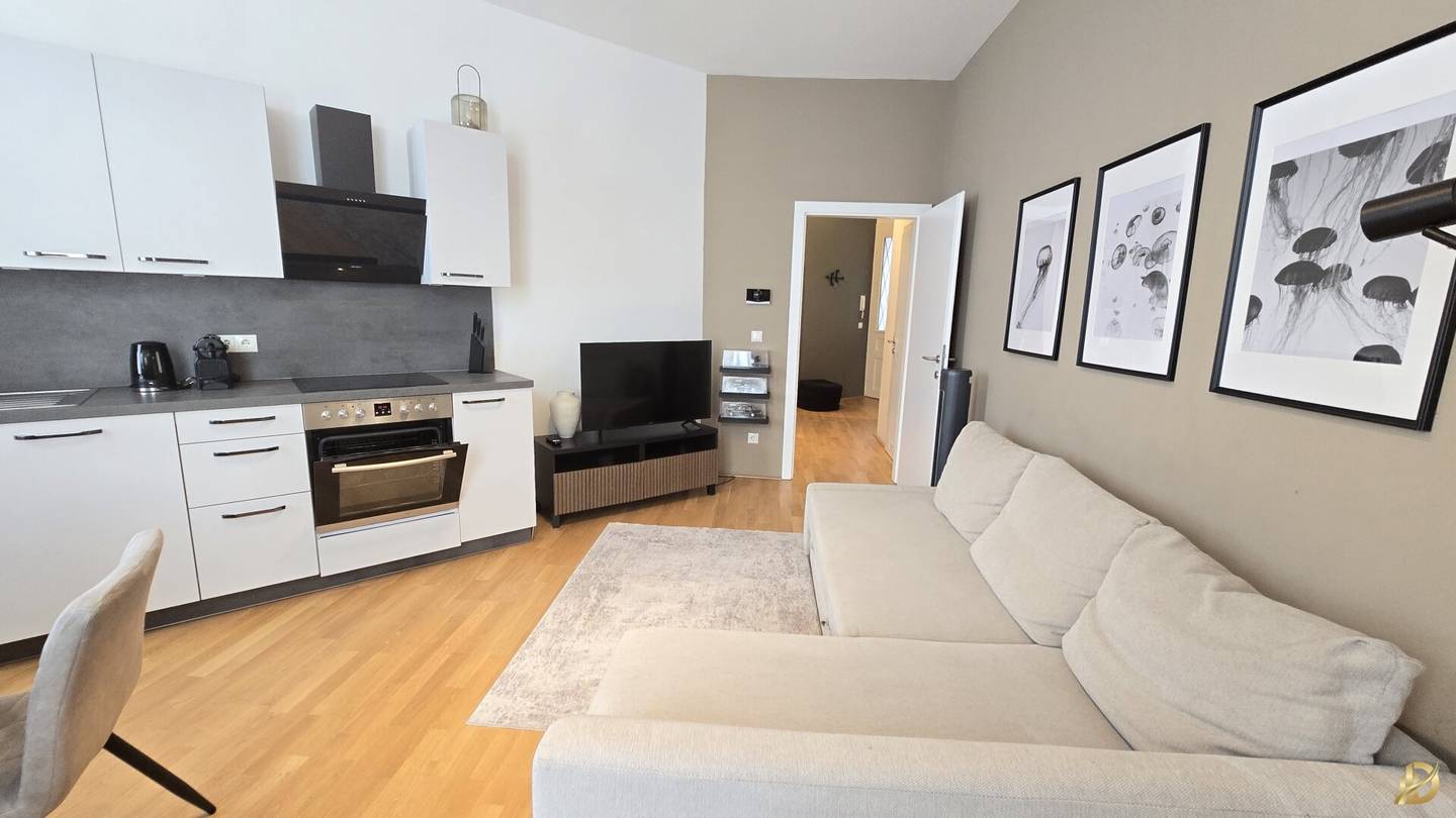 Schöne Wohnung 2.Zi. Wunderschön saniert