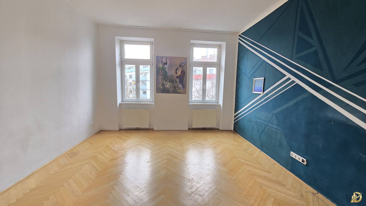 Unsaniert 2 Zi. Wohnung, vierter Stock ohne Lift