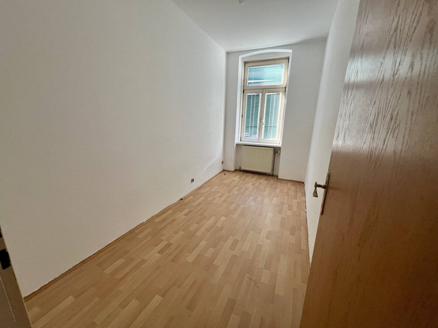 Bezugsfertige 3,5 Zimmer Wohnung im 3.ten Liftstock