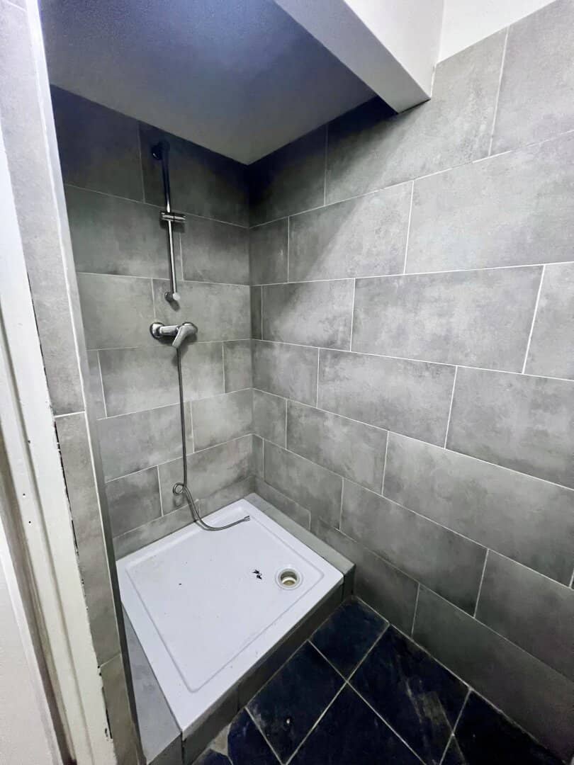 Schöne 2,5 Zimmer Wohnung mit 25 m² Süd–Garten!