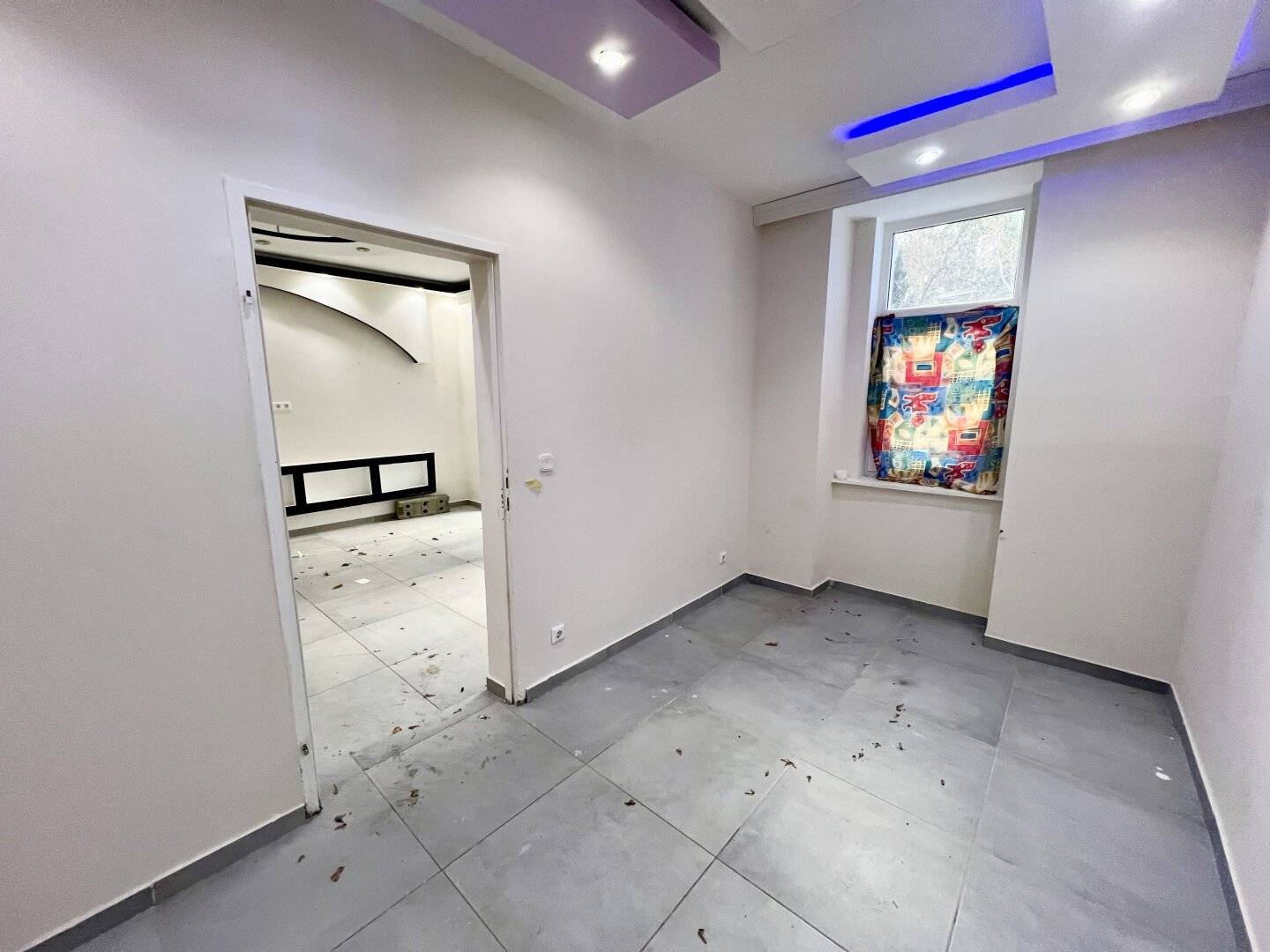 Schöne 2,5 Zimmer Wohnung mit 25 m² Süd–Garten!