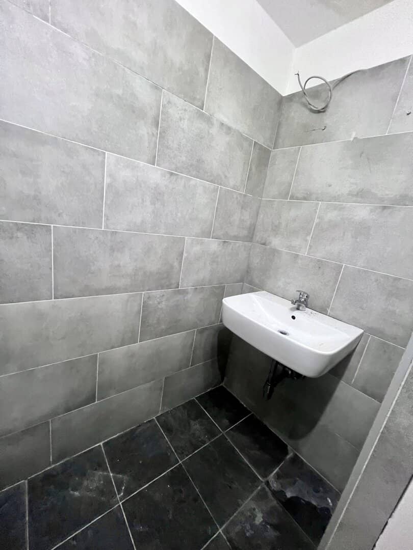 Schöne 2,5 Zimmer Wohnung mit 25 m² Süd–Garten!