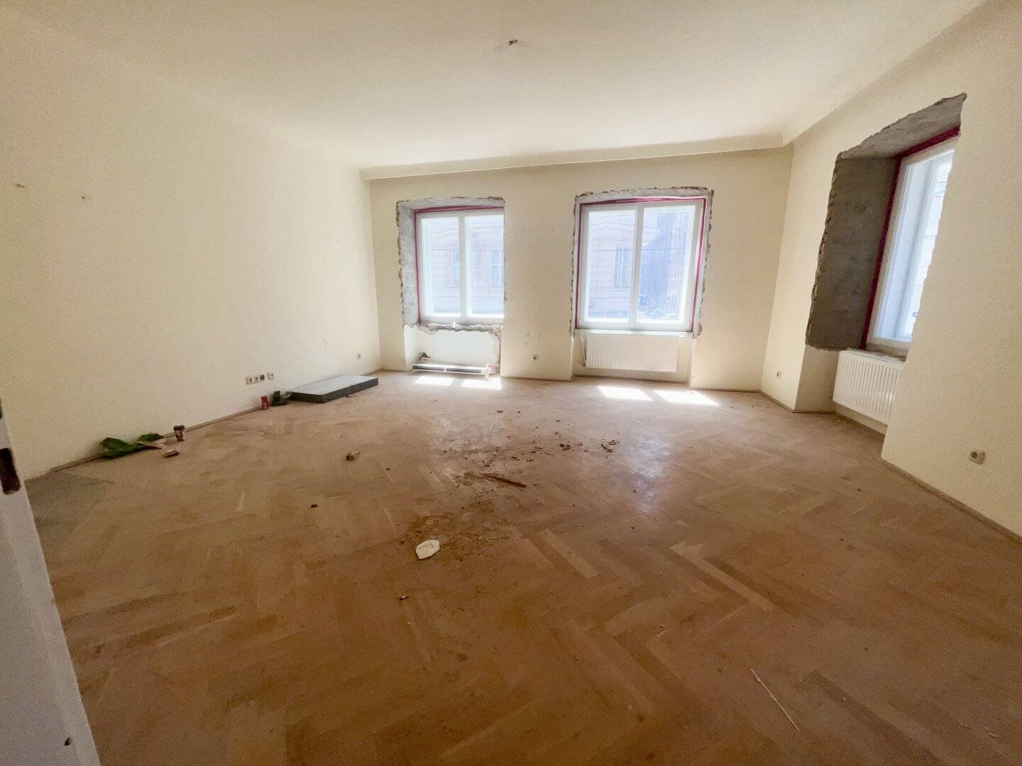 Charmante 4-Zimmer Altbauwohnung im begehrten Servitenviertel – Ihr Traum vom individuellen Wohnen im 9. Bezirk