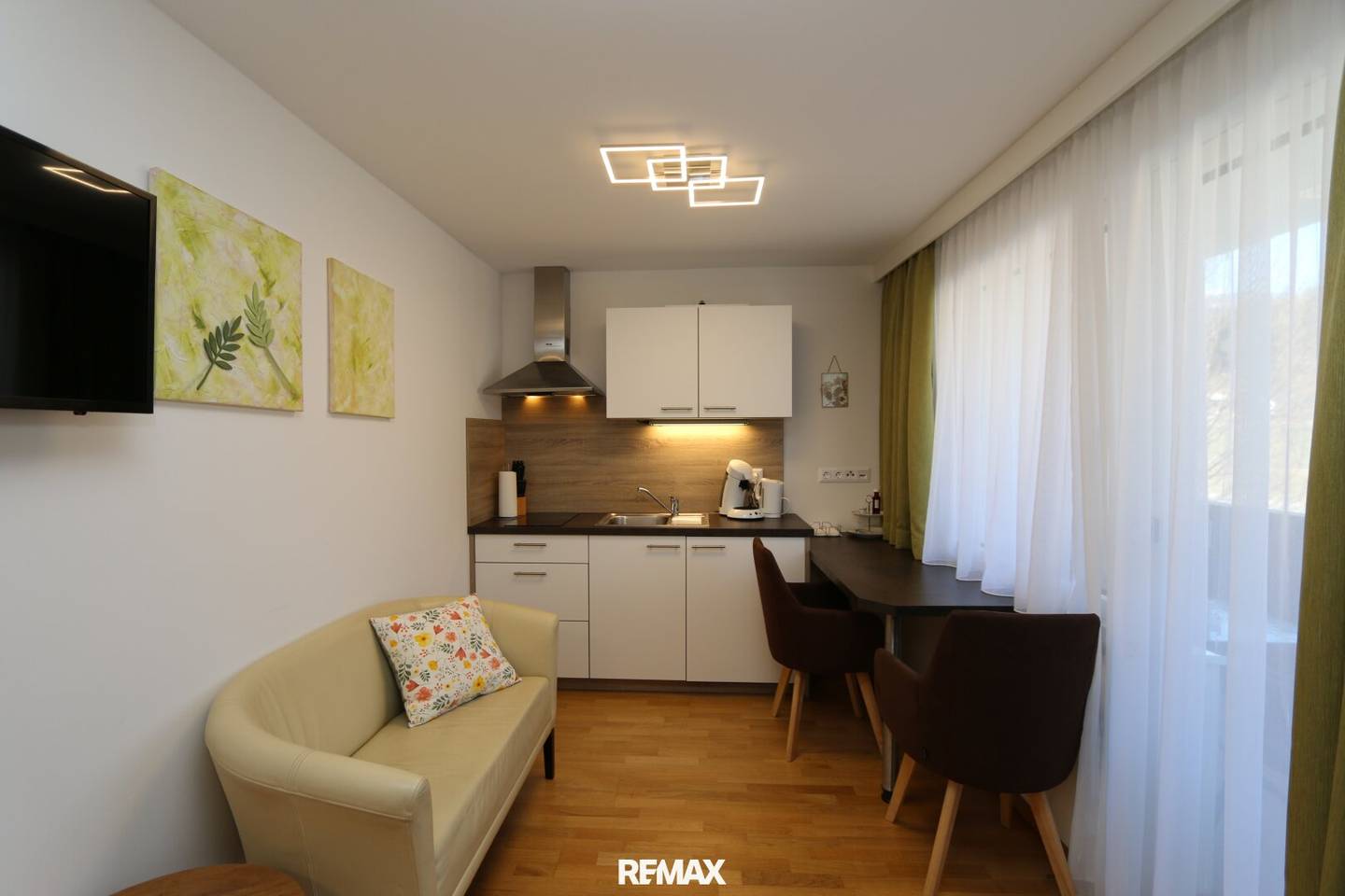 Anlagewohnung, "Airbnb", "Booking", Garconniere