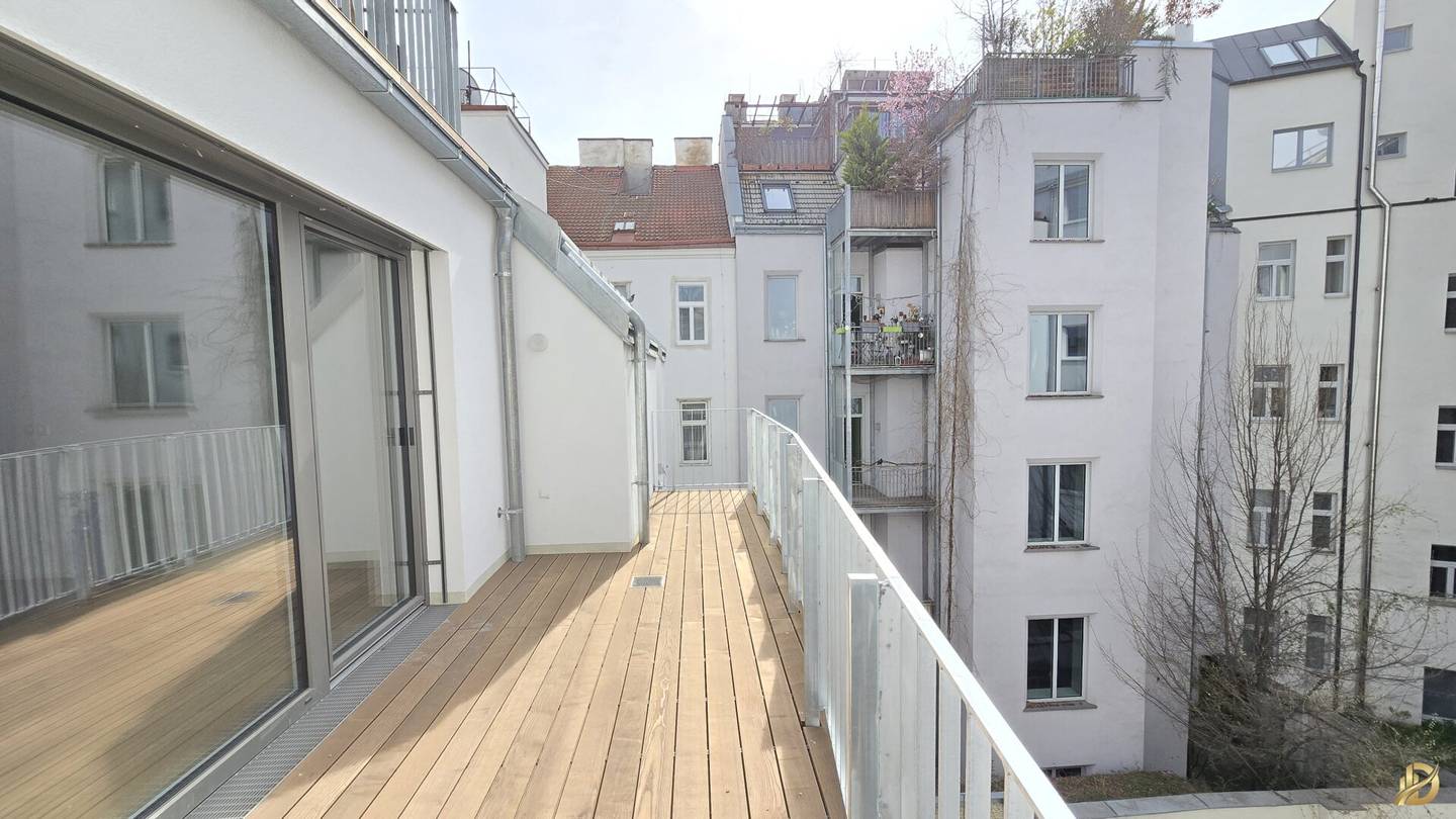 Erstbezug, Neubau, Exklusive 4. Zi. Wohnung mit Balkon, Terrasse