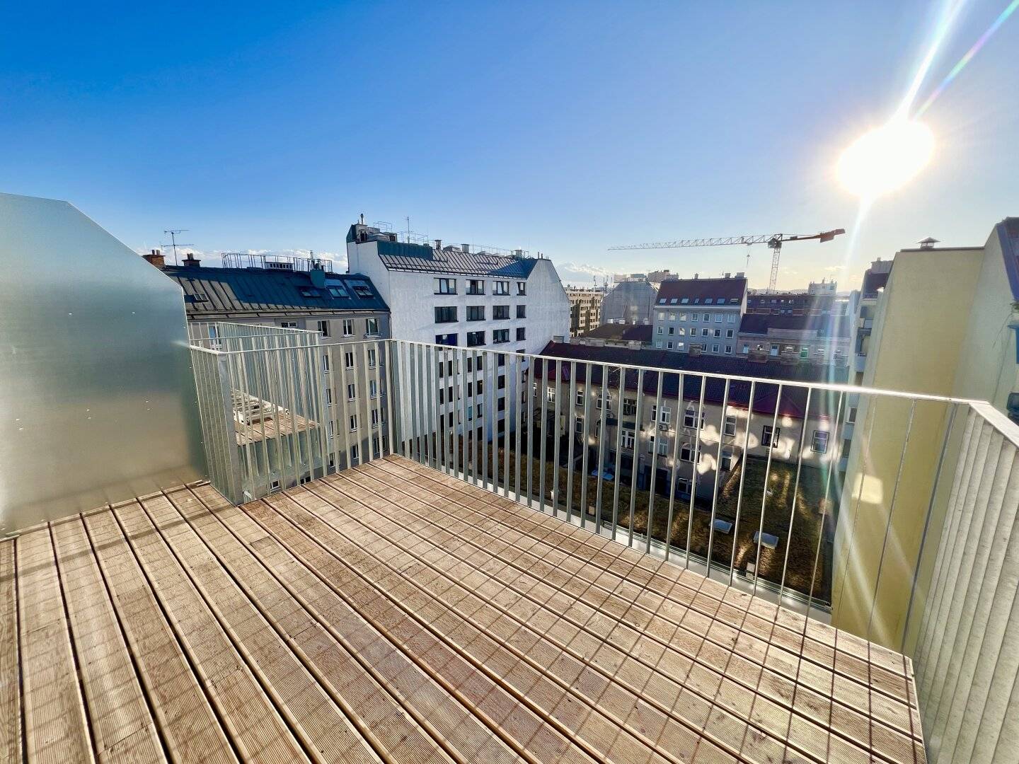 Über den Wolken....Preiswerter Erstbezug! 4 Zimmer Dachgeschosstraum mit hochwertiger Ausstattung und toller Freiflächen!