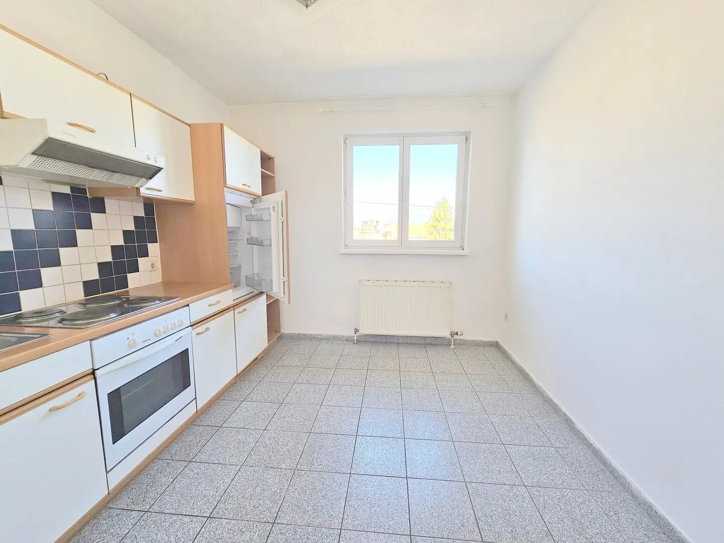 Perfekt für Singles! Schöne, sonnige Wohnung sucht neue Besitzer - auch perfekt als Anlegerwohnung!