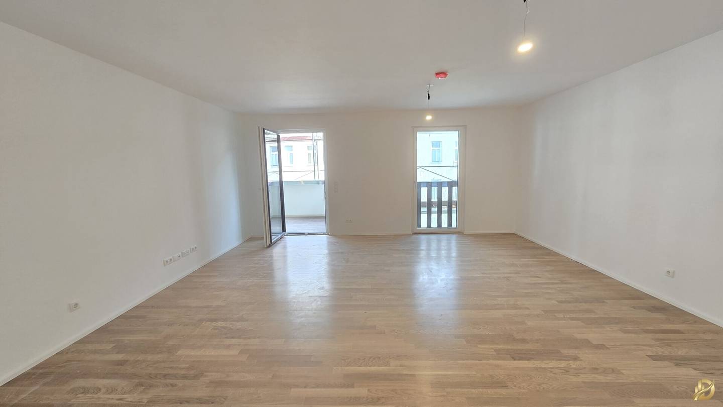 Erstbezug, Lichtdurchflutet 4. Zimmer- Wohnung mit Terrasse