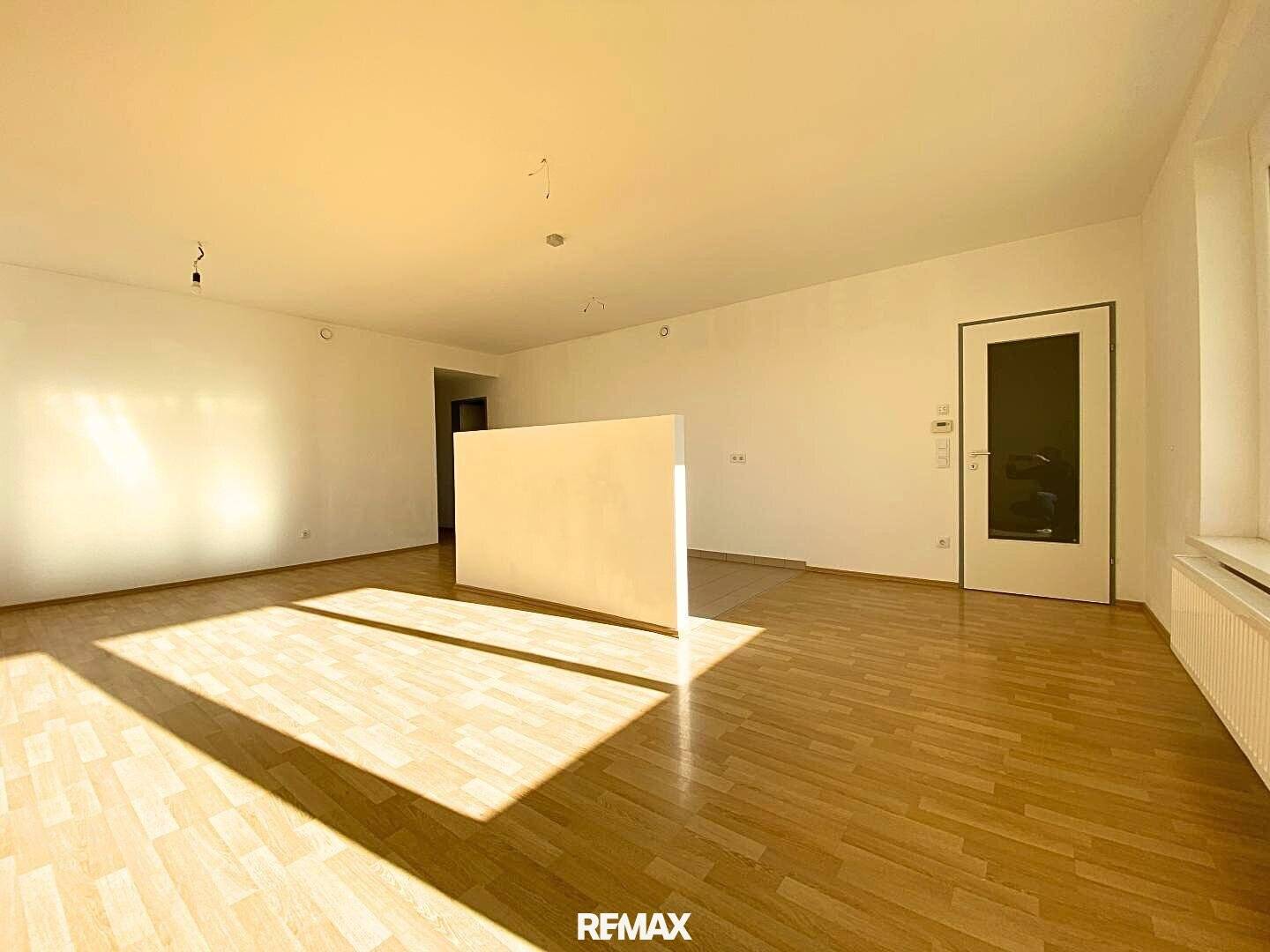 Moderne 3-Zimmer-Genossenschaftswohnung in ruhiger Hoflage und Tiefgaragenplatz!