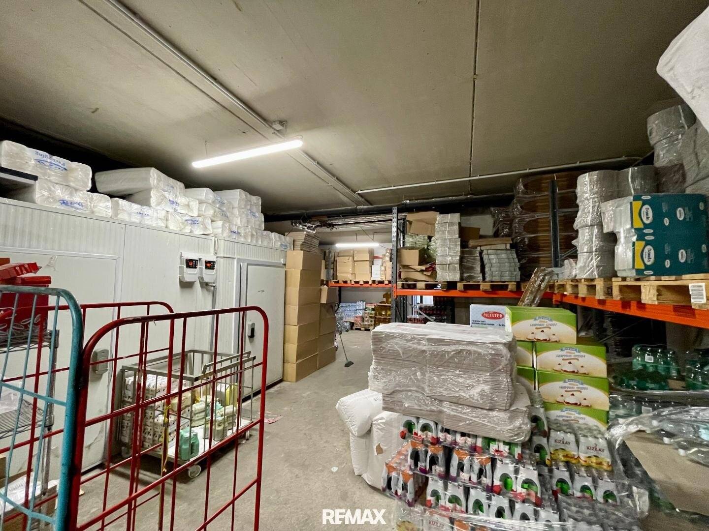 Lager mit Büro gegenüber vom Bahnhof Meidling