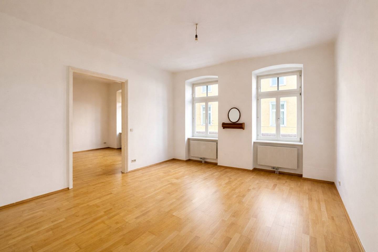 Helle 3-Zimmer-Wohnung, 72,85m², teilsaniert mit bewilligtem Balkon und großem Potenzial - Yppenplatz Nähe